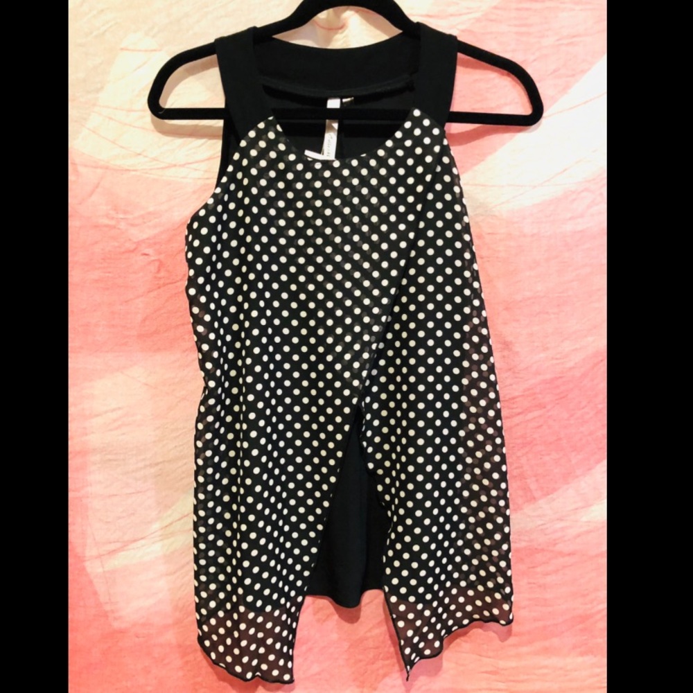 Black & White Flyaway Tank 💕